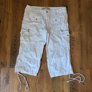 Mur Mur White Capris Size Large